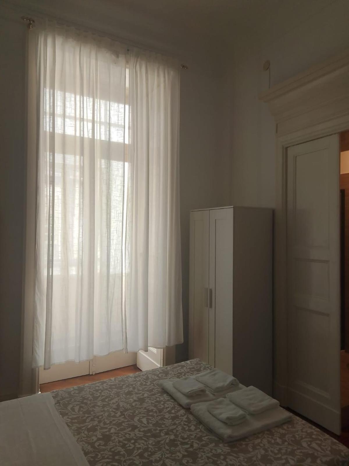 Residence E Appartamenti Cavallerizza Naples Exterior photo